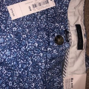 NWT Lands End Blue Floral Capri